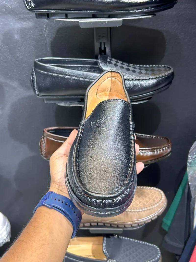 Hudson Classic Loafer – Black view 3