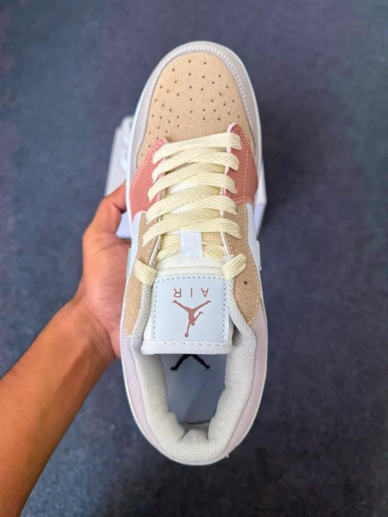 Jordan 1 Low - Milan view 4