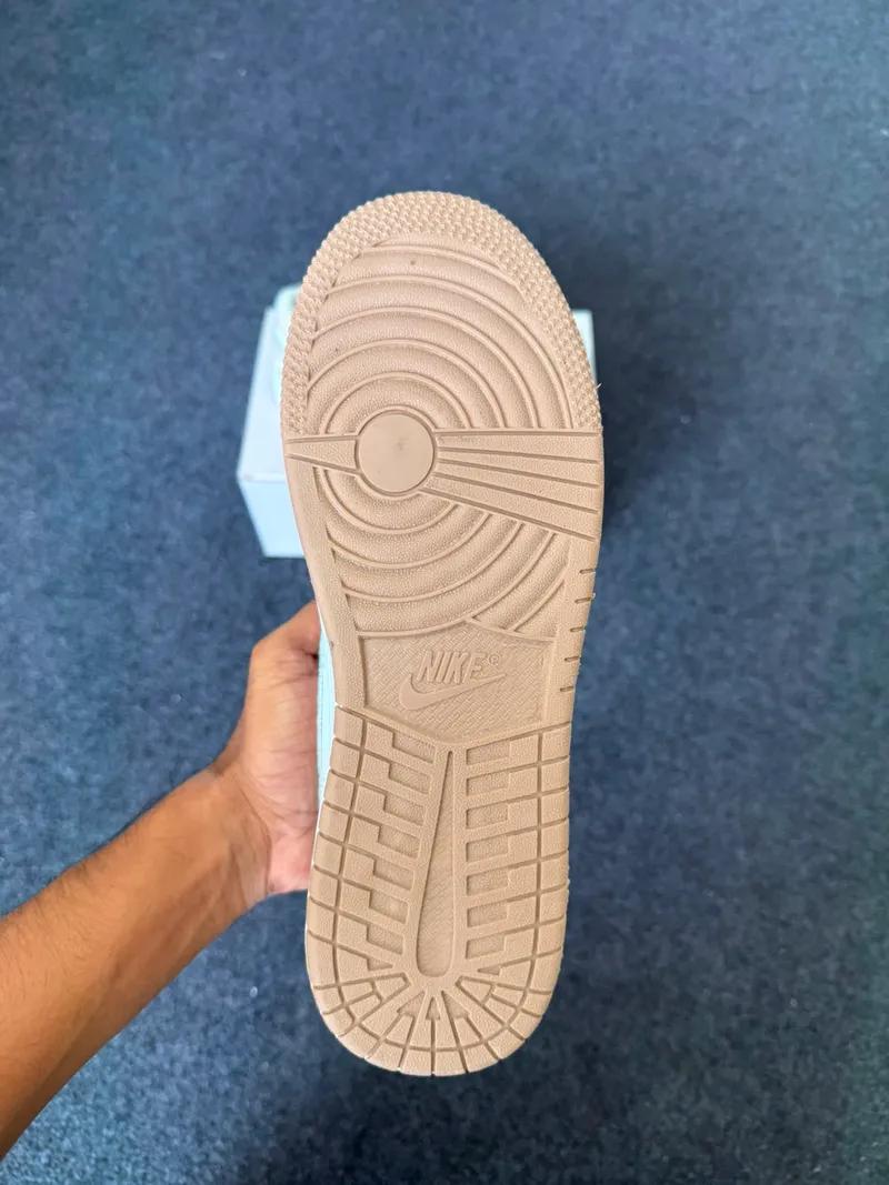 Jordan 1 Low - Milan view 7