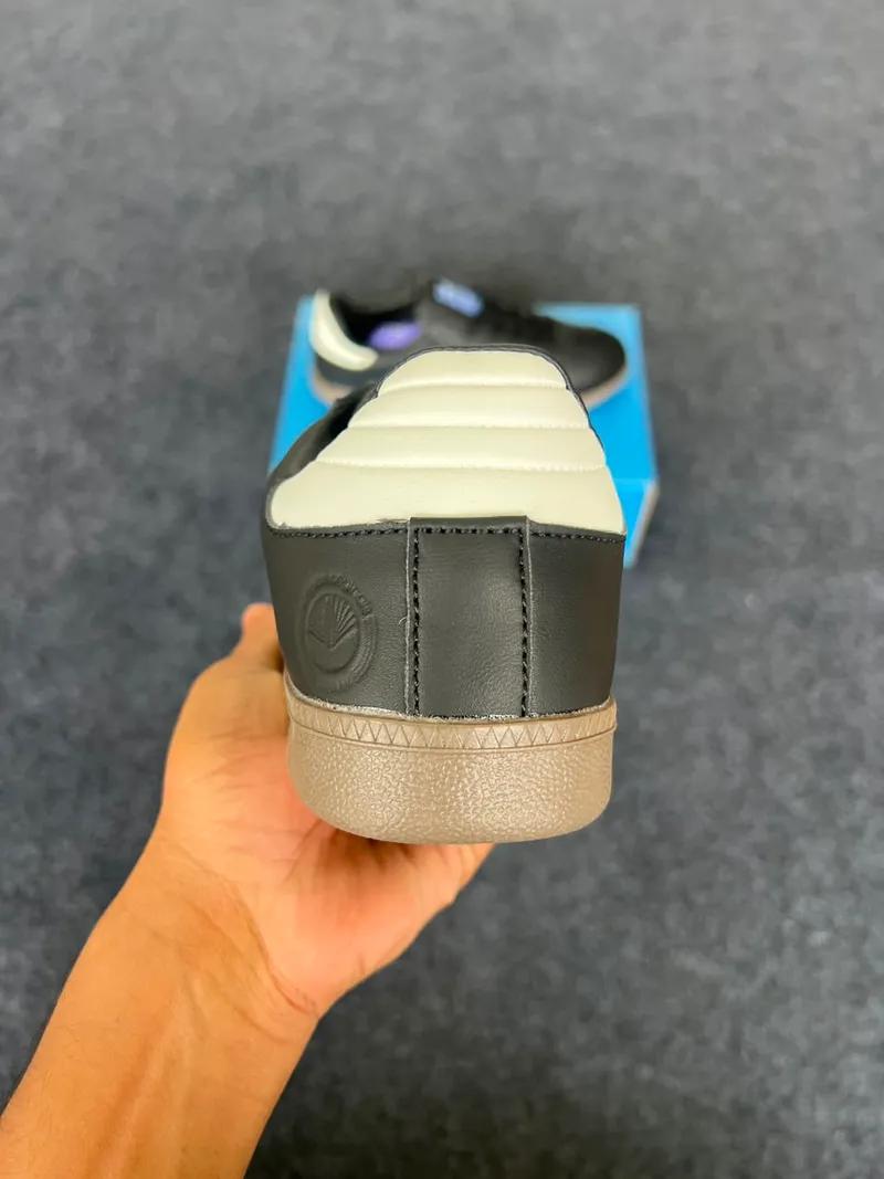 Samba OG - Black view 5